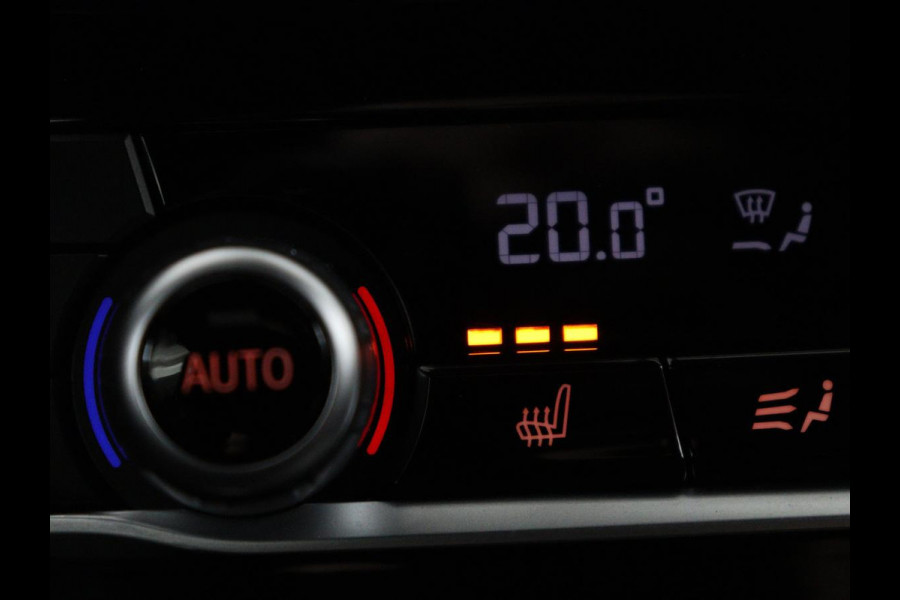 BMW X3 xDrive20i High Executive Edition Panorama dak | Carplay | Climate control | Stoelverwarming | Cruise control | Sfeerverlichting | Navigatie | Bluetooth | Leder bekleding | Achteruitrij camera | DAB Radio