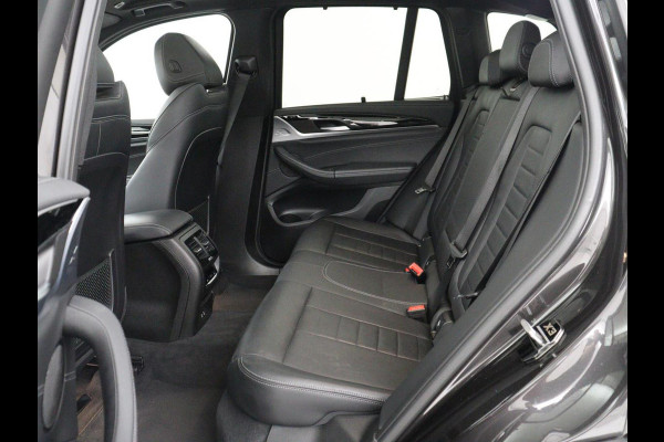 BMW X3 xDrive20i High Executive Edition Panorama dak | Carplay | Climate control | Stoelverwarming | Cruise control | Sfeerverlichting | Navigatie | Bluetooth | Leder bekleding | Achteruitrij camera | DAB Radio