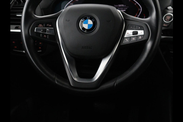 BMW X3 xDrive20i High Executive Edition Panorama dak | Carplay | Climate control | Stoelverwarming | Cruise control | Sfeerverlichting | Navigatie | Bluetooth | Leder bekleding | Achteruitrij camera | DAB Radio