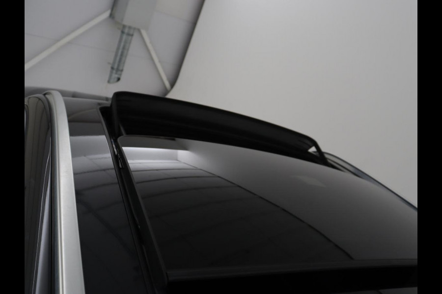 BMW X3 xDrive20i High Executive Edition Panorama dak | Carplay | Climate control | Stoelverwarming | Cruise control | Sfeerverlichting | Navigatie | Bluetooth | Leder bekleding | Achteruitrij camera | DAB Radio