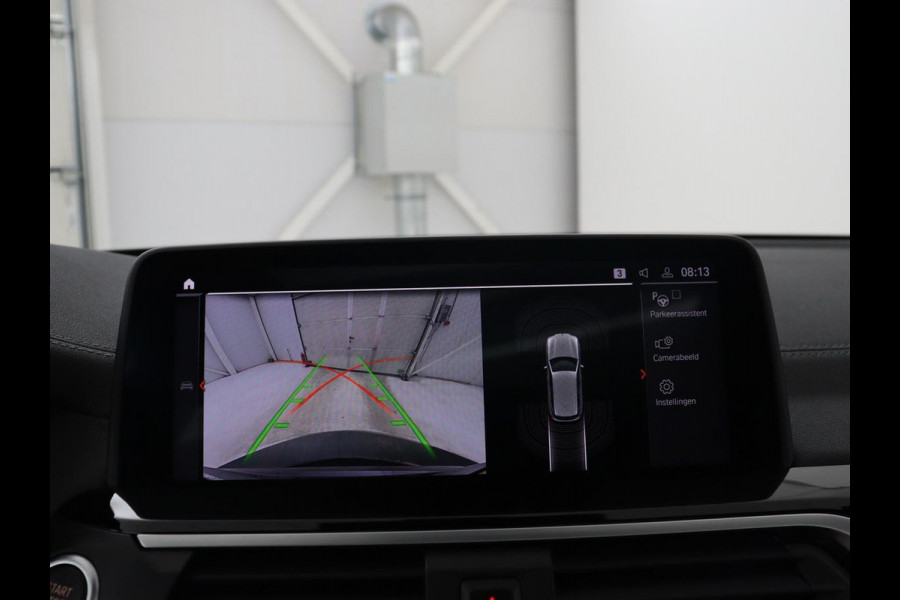 BMW X3 xDrive20i High Executive Edition Panorama dak | Carplay | Climate control | Stoelverwarming | Cruise control | Sfeerverlichting | Navigatie | Bluetooth | Leder bekleding | Achteruitrij camera | DAB Radio