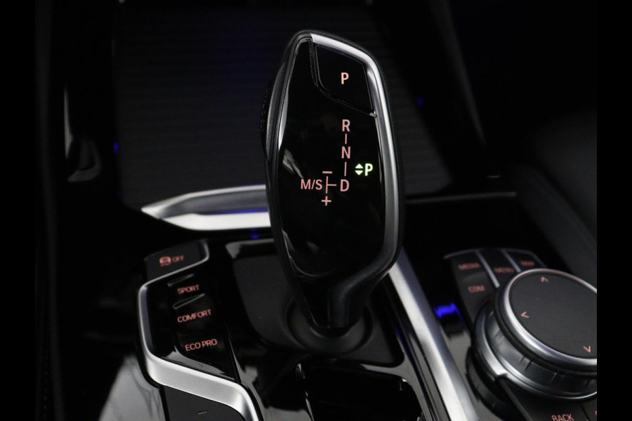BMW X3 xDrive20i High Executive Edition Panorama dak | Carplay | Climate control | Stoelverwarming | Cruise control | Sfeerverlichting | Navigatie | Bluetooth | Leder bekleding | Achteruitrij camera | DAB Radio