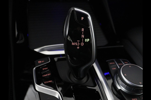BMW X3 xDrive20i High Executive Edition Panorama dak | Carplay | Climate control | Stoelverwarming | Cruise control | Sfeerverlichting | Navigatie | Bluetooth | Leder bekleding | Achteruitrij camera | DAB Radio