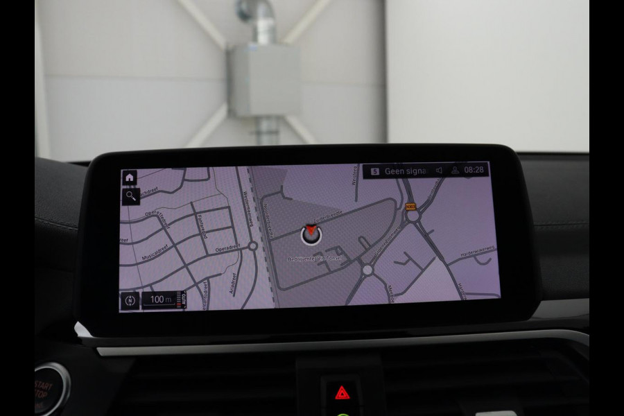 BMW X3 xDrive20i High Executive Edition Panorama dak | Carplay | Climate control | Stoelverwarming | Cruise control | Sfeerverlichting | Navigatie | Bluetooth | Leder bekleding | Achteruitrij camera | DAB Radio