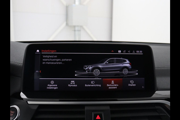BMW X3 xDrive20i High Executive Edition Panorama dak | Carplay | Climate control | Stoelverwarming | Cruise control | Sfeerverlichting | Navigatie | Bluetooth | Leder bekleding | Achteruitrij camera | DAB Radio