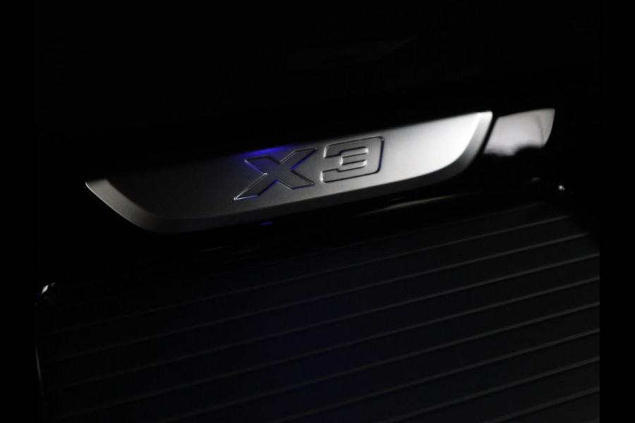 BMW X3 xDrive20i High Executive Edition Panorama dak | Carplay | Climate control | Stoelverwarming | Cruise control | Sfeerverlichting | Navigatie | Bluetooth | Leder bekleding | Achteruitrij camera | DAB Radio