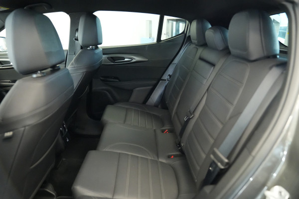 Alfa Romeo Tonale 1.5T Hybrid Veloce Schakelpaddles Draadloze Lader Stoelventilatie 24 Maanden garantie* (Vraag naar de voorwaarden)