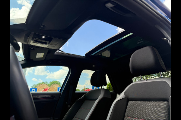 Volkswagen T-Roc 1.5 TSI Sport Business R - Automaat - Pano/schuifdak - Beats - Navi - Afn.Trekhaak