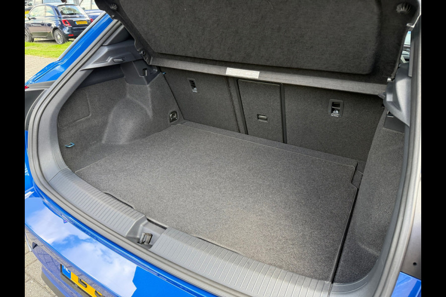 Volkswagen T-Roc 1.5 TSI Sport Business R - Automaat - Pano/schuifdak - Beats - Navi - Afn.Trekhaak
