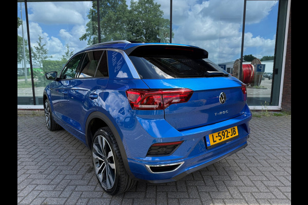 Volkswagen T-Roc 1.5 TSI Sport Business R - Automaat - Pano/schuifdak - Beats - Navi - Afn.Trekhaak