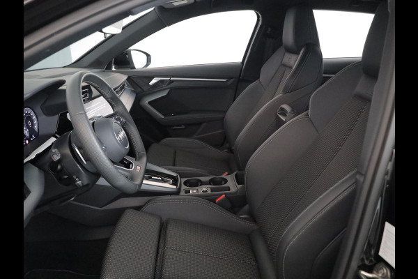 Audi A3 Sportback 40 TFSI e S edition 204 pk S-tronic | Verlengde garantie | Parkeersensoren (Park assist) | Achteruitrijcamera | Adaptieve cruise control | Autom. airco (3 zones) | S-Line |