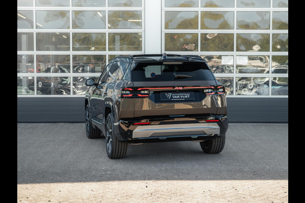 Jeep Compass First Edition 74 kWh | Adapt. Cruise | Camera | Carplay | 20" | Elektr. A-Klep | Navi | Winter Pack | Schuif/Kanteldak | Premium Pack | Conv. Pack | Warmtepomp
