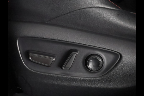 Toyota RAV4 2.5 Plug-in Hybrid AWD Bi-Tone Plus | 1500 KG trekgewicht | JBL Audio | Stoelverwarming & ventilatie | Memory Seats | Navigatie