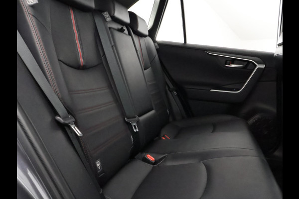 Toyota RAV4 2.5 Plug-in Hybrid AWD Bi-Tone Plus | 1500 KG trekgewicht | JBL Audio | Stoelverwarming & ventilatie | Memory Seats | Navigatie