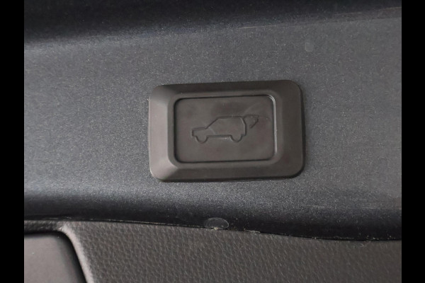 Toyota RAV4 2.5 Plug-in Hybrid AWD Bi-Tone Plus | 1500 KG trekgewicht | JBL Audio | Stoelverwarming & ventilatie | Memory Seats | Navigatie