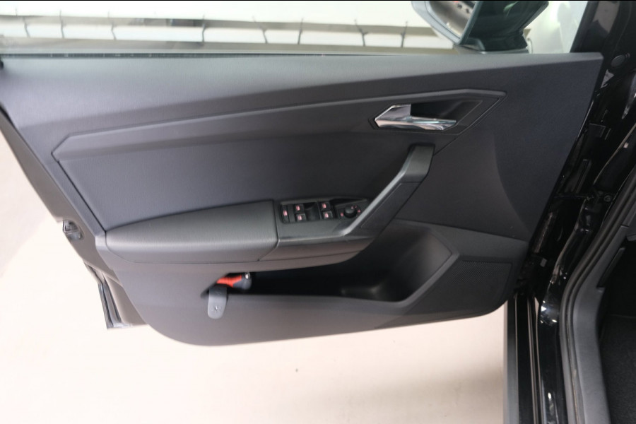 Seat Arona 1.0 TSI Style Business Intense Plus - N.A.P. Airco, Cruise, Camera, Virtual display, Carplay.
