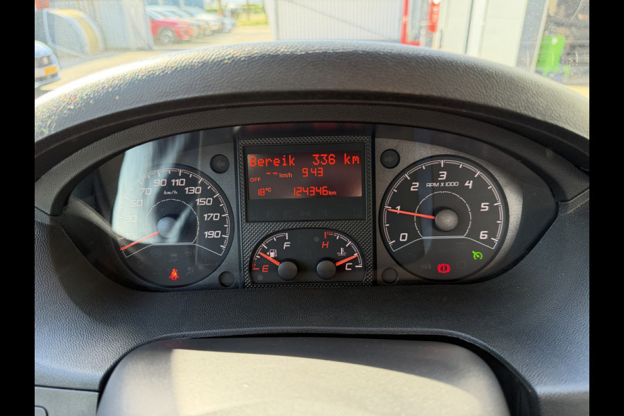 Citroën Jumper 165pk Zwaar Oprijwagen (Luchtvering - Trekhaak - Lier - Geveerde bestuurdersstoel - Automatische Airco - Navigatie - Alu opbergb