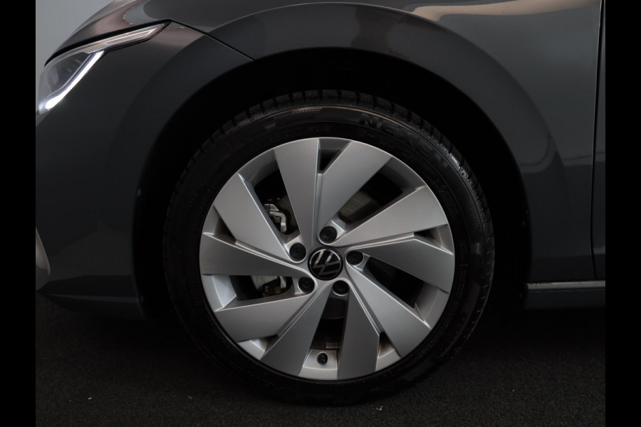 Volkswagen Golf Life Edition 1.5 TSI 85 kW 116 pk | Verlengde garantie | Navigatie via App | Parkeersensoren | Achteruitrijcamera | Autom. airco (3 zones) |