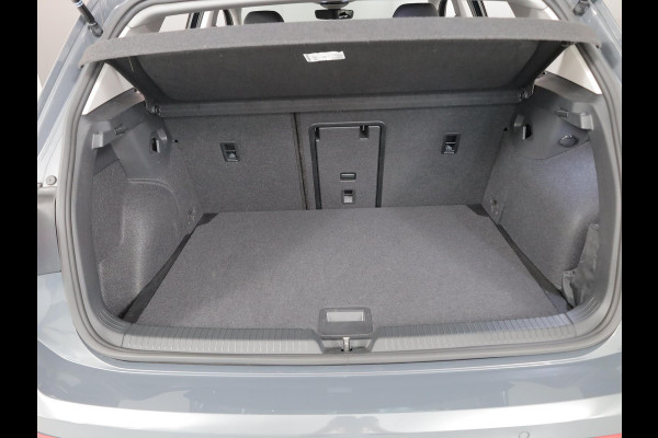 Volkswagen Golf Life Edition 1.5 TSI 85 kW 116 pk | Verlengde garantie | Navigatie via App | Parkeersensoren | Achteruitrijcamera | Autom. airco (3 zones) |