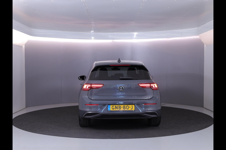 Volkswagen Golf Life Edition 1.5 TSI 85 kW 116 pk | Verlengde garantie | Navigatie via App | Parkeersensoren | Achteruitrijcamera | Autom. airco (3 zones) |