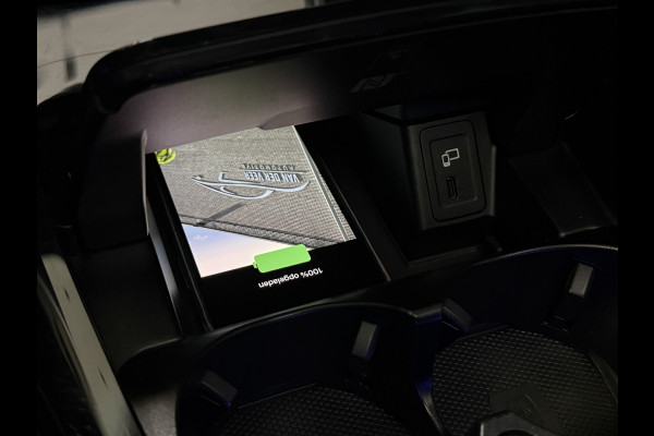 Mercedes-Benz EQC 400 4MATIC Business Solution AMG 80 kWh | Pano | Memory stoelen | Head-UP 360 Camera | Sfeerverlichting
