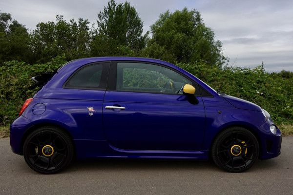 Abarth 595C Cabrio 1.4 T-Jet Pista SUMMER DEAL | Apple Carplay/Android Auto | Winscherm | 17'' LMV | Dealeronderhouden | | PDC A | Navi