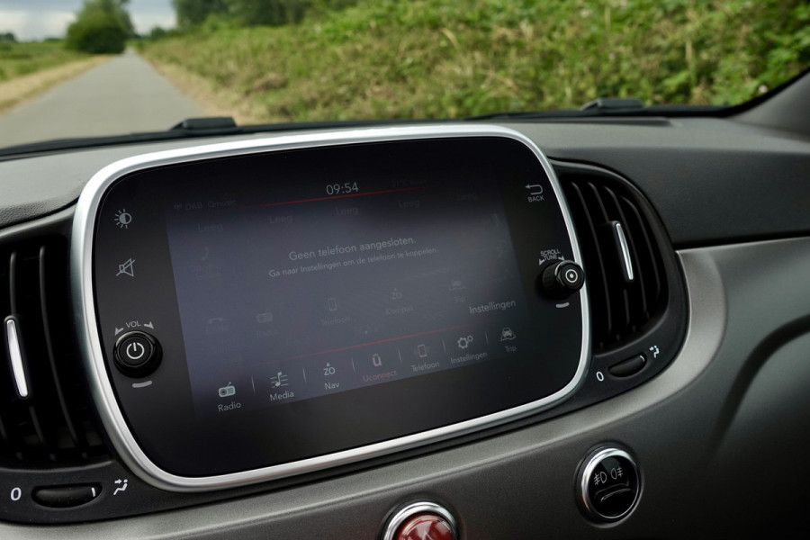 Abarth 595C Cabrio 1.4 T-Jet Pista SUMMER DEAL | Apple Carplay/Android Auto | Winscherm | 17'' LMV | Dealeronderhouden | | PDC A | Navi