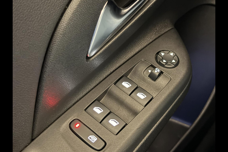 Opel Corsa 1.2 Sport | Panodak | Carplay | Camera | 17 Inch | PDC | LED | Incl. garantie