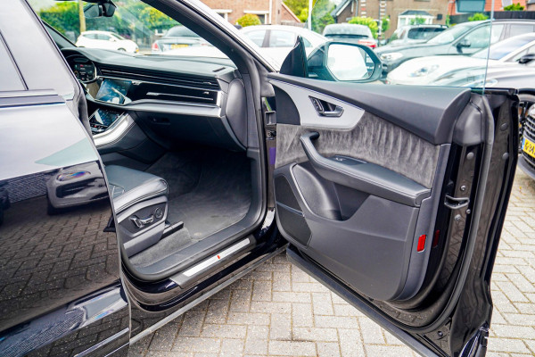 Audi Q8 60 TFSI e quattro Competition | Achterbank Verwarming | Stuurwiel Verwarming | Bang & Olufsen
