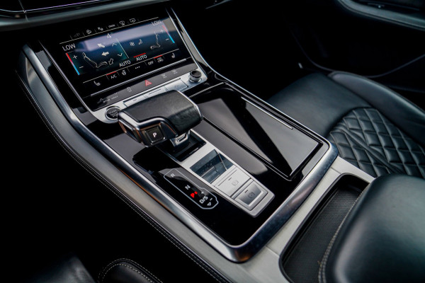 Audi Q8 60 TFSI e quattro Competition | Achterbank Verwarming | Stuurwiel Verwarming | Bang & Olufsen