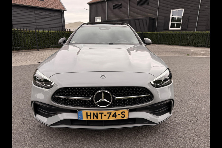 Mercedes-Benz C-Klasse Estate 300e AMG | Panoramaschuifdak | Night | Burmester | Rijassistentiepakket Plus Led-High Performance