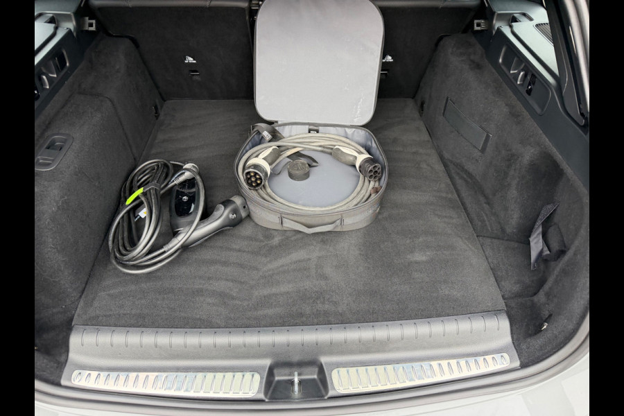 Mercedes-Benz C-Klasse Estate 300e AMG | Panoramaschuifdak | Night | Burmester | Rijassistentiepakket Plus Led-High Performance