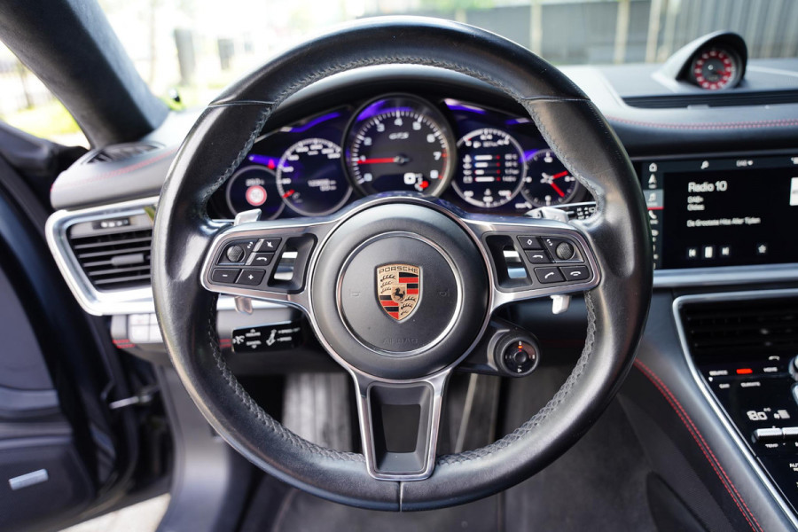 Porsche Panamera Sport Turismo 4.0 GTS / Panoramadak / Sportuitlaat