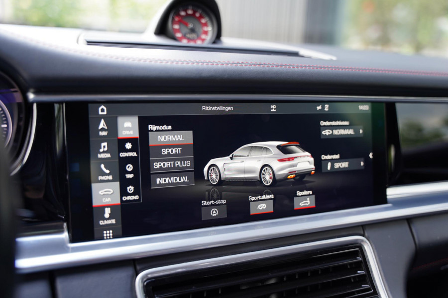 Porsche Panamera Sport Turismo 4.0 GTS / Panoramadak / Sportuitlaat
