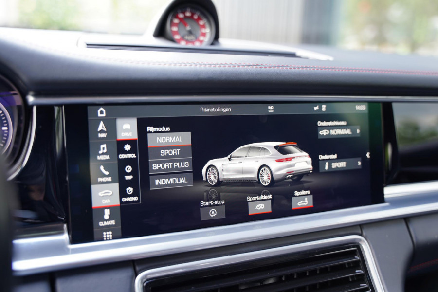 Porsche Panamera Sport Turismo 4.0 GTS / Panoramadak / Sportuitlaat