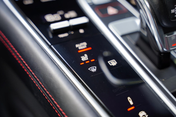 Porsche Panamera Sport Turismo 4.0 GTS / Panoramadak / Sportuitlaat