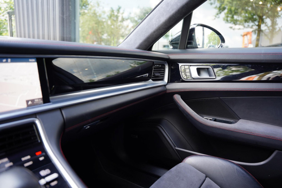 Porsche Panamera Sport Turismo 4.0 GTS / Panoramadak / Sportuitlaat