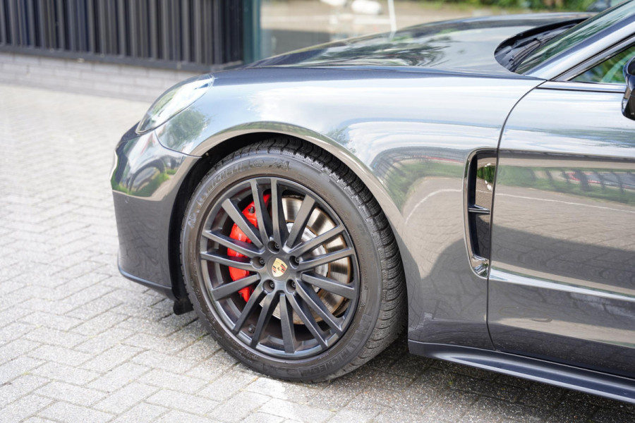 Porsche Panamera Sport Turismo 4.0 GTS / Panoramadak / Sportuitlaat