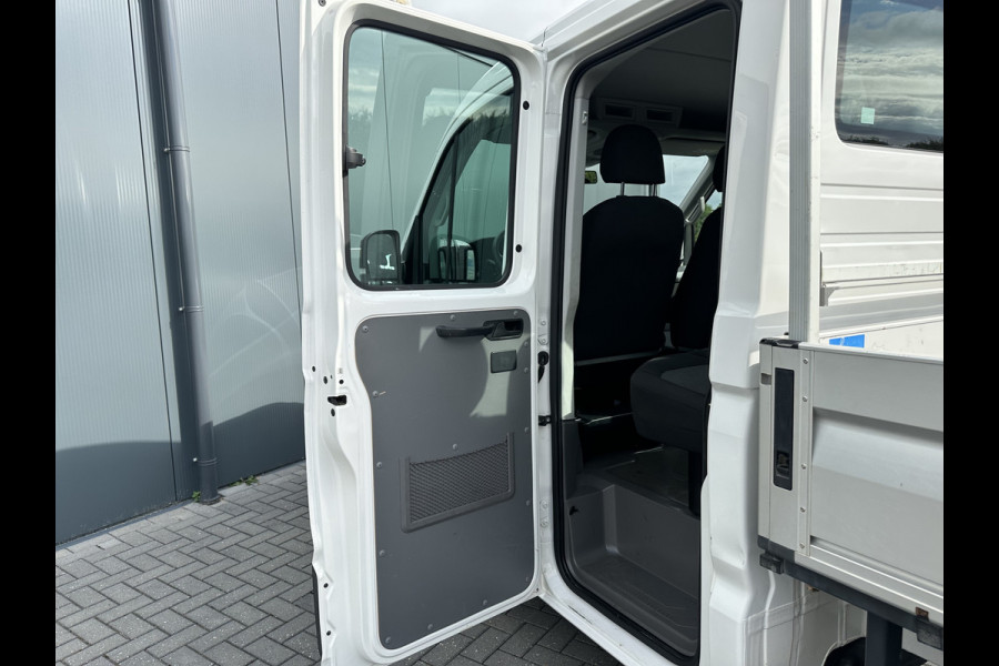 Volkswagen Crafter 35 2.0 TDI / 1e EIG. / 41.919 KM / DUBBEL CABINE / PICK UP / 7 PERSOONS / 2.5 TONS TREKHAAK / AIRCO / CRUISE / DUBBELE CABINE