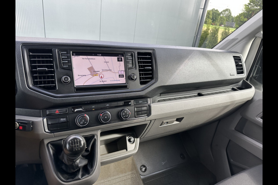 Volkswagen Crafter 35 2.0 TDI / 1e EIG. / 41.919 KM / DUBBEL CABINE / PICK UP / 7 PERSOONS / 2.5 TONS TREKHAAK / AIRCO / CRUISE / DUBBELE CABINE