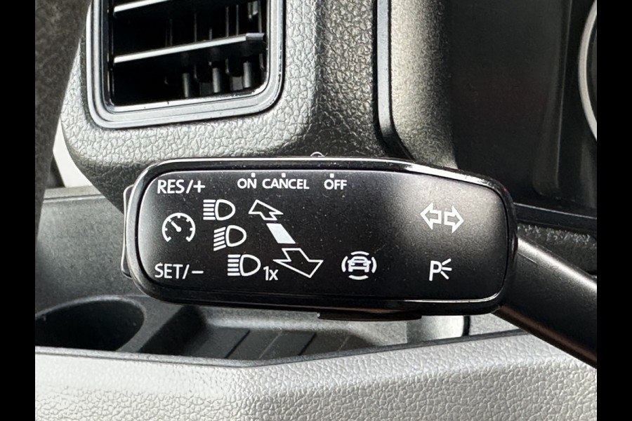 Volkswagen Crafter 35 2.0 TDI / 1e EIG. / 41.919 KM / DUBBEL CABINE / PICK UP / 7 PERSOONS / 2.5 TONS TREKHAAK / AIRCO / CRUISE / DUBBELE CABINE