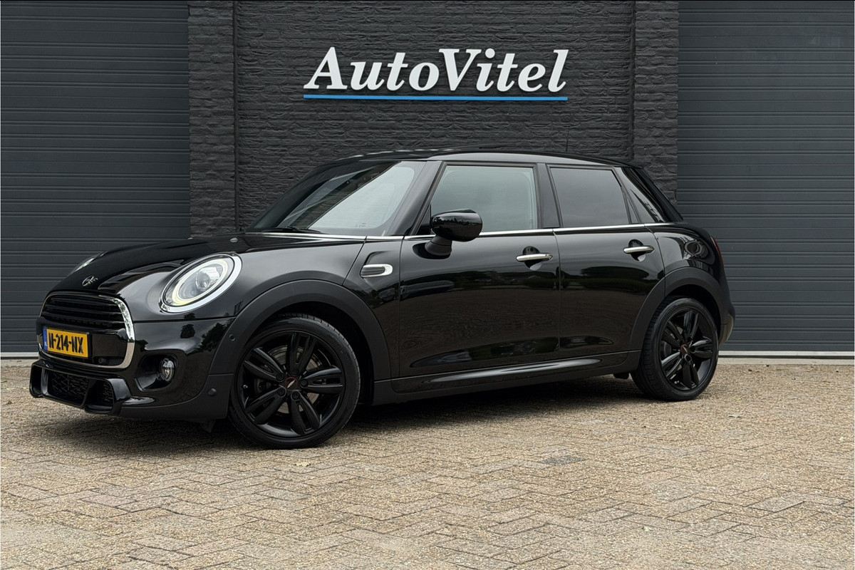 MINI 5-deurs 1.5 Cooper Dalston JCW pakket | Panodak | Kuipstoelen | Sfeerverlichting | Stoelverwarming
