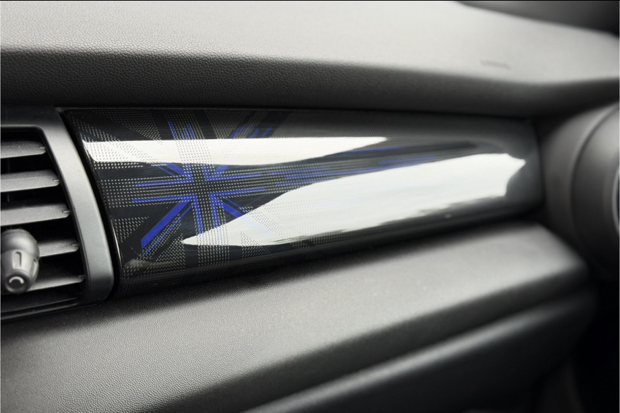 MINI 5-deurs 1.5 Cooper Dalston JCW pakket | Panodak | Kuipstoelen | Sfeerverlichting | Stoelverwarming