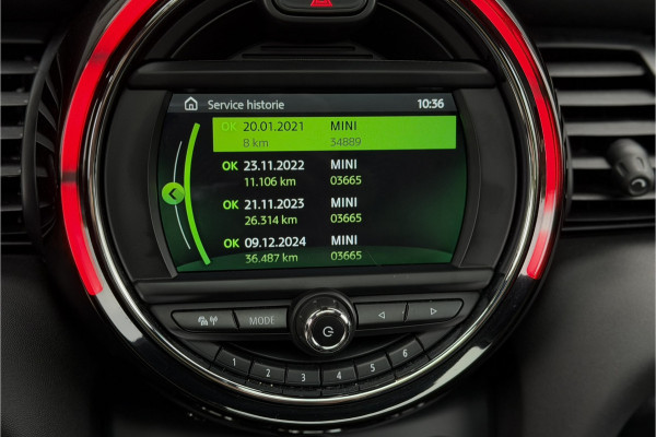 MINI 5-deurs 1.5 Cooper Dalston JCW pakket | Panodak | Kuipstoelen | Sfeerverlichting | Stoelverwarming