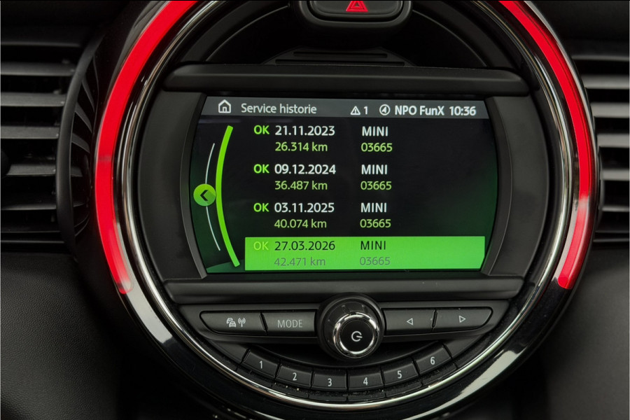 MINI 5-deurs 1.5 Cooper Dalston JCW pakket | Panodak | Kuipstoelen | Sfeerverlichting | Stoelverwarming