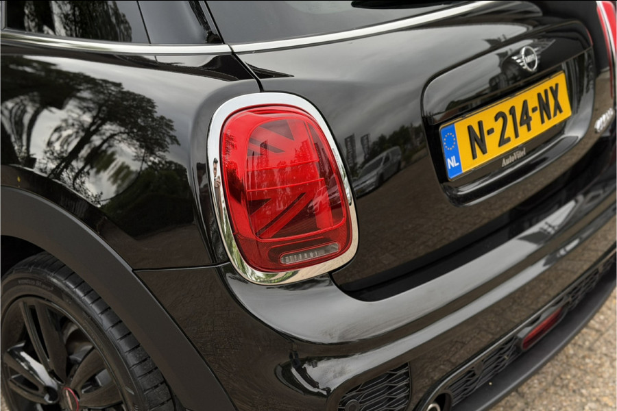 MINI 5-deurs 1.5 Cooper Dalston JCW pakket | Panodak | Kuipstoelen | Sfeerverlichting | Stoelverwarming