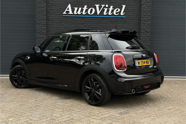 MINI 5-deurs 1.5 Cooper Dalston JCW pakket | Panodak | Kuipstoelen | Sfeerverlichting | Stoelverwarming