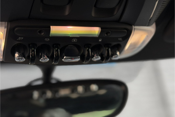 MINI 5-deurs 1.5 Cooper Dalston JCW pakket | Panodak | Kuipstoelen | Sfeerverlichting | Stoelverwarming