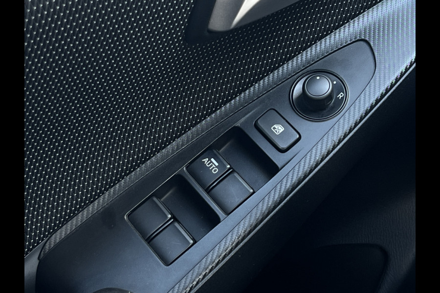 Mazda 2 1.5 Skyactiv-G Luxury | Navi | Carplay | LED | Camera | DAB
