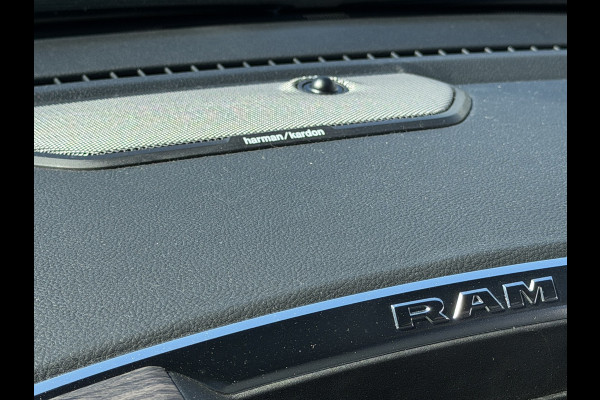Dodge Ram 1500 LARAMIE Night SST Huricane 426 PK Panorama Dak / Co pilot screen